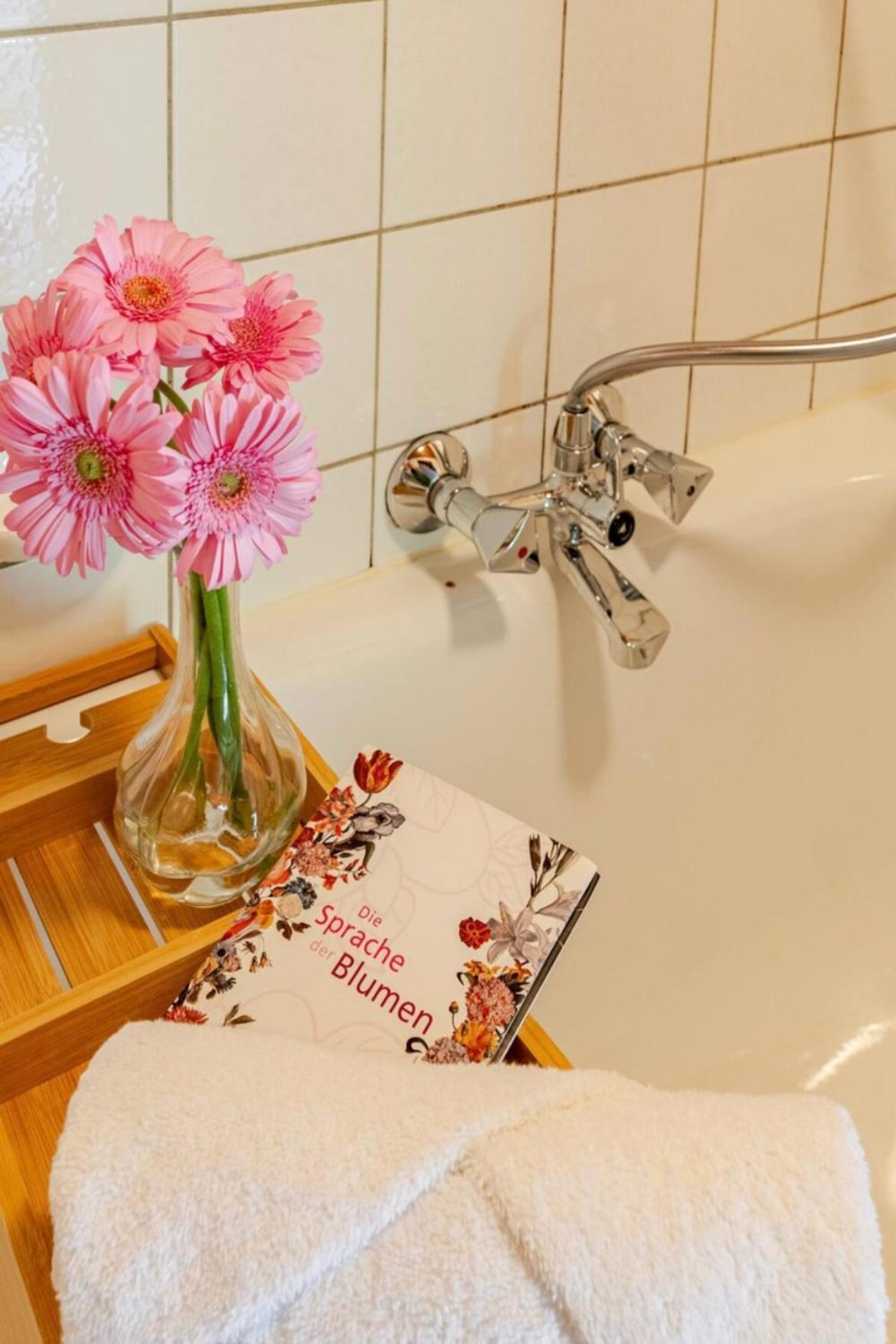 An Wanderwegen Gelegen Mit Terrasse Und Boxspringbett Apartment ซัสบาควัลเดิน ภายนอก รูปภาพ
